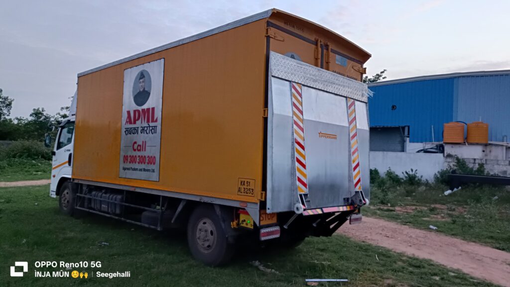 Cantilever Tail Lift