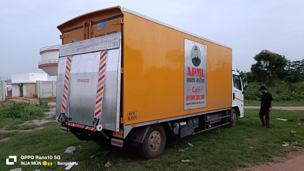 Cantilever Tail Lift