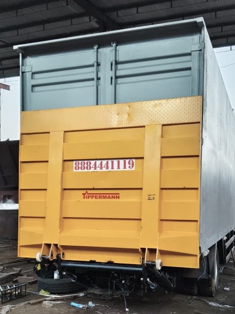 Hydraulic Cantilever Tail Lifts